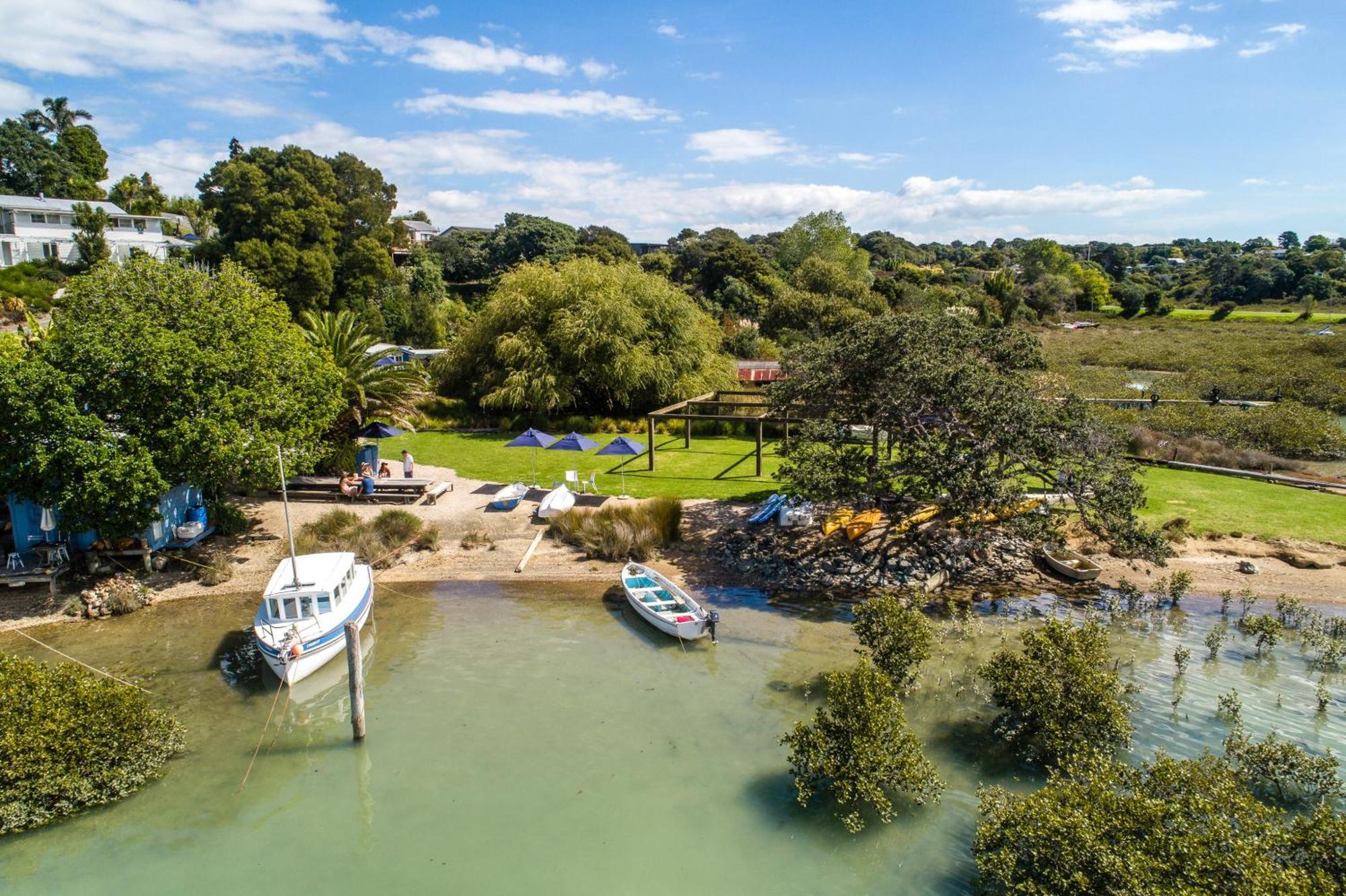 Boatsheds On The Bay, Waiheke Island Apartment